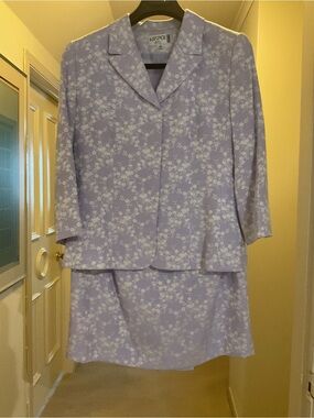 Kasper Light Lavender Floral Two-Piece Skirt Suit